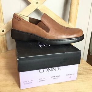 Connie Womens Brown Note Leather Slip-on Comfort Loafer Size 8